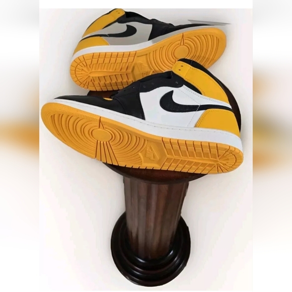 Nike Jordan 1 Retro High OG Yellow Toe (555088-711) Men's Size 10 New In Box - Picture 11 of 13